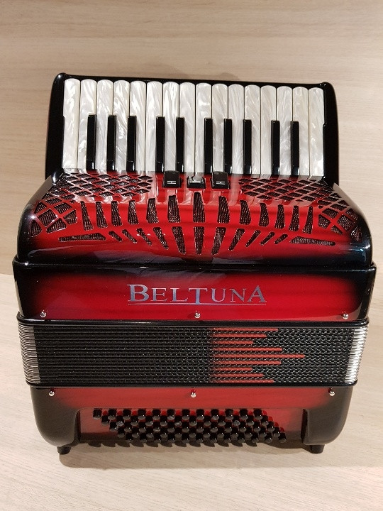 Beltuna Studio II M 26/60 shadow colour red accordeon occasion