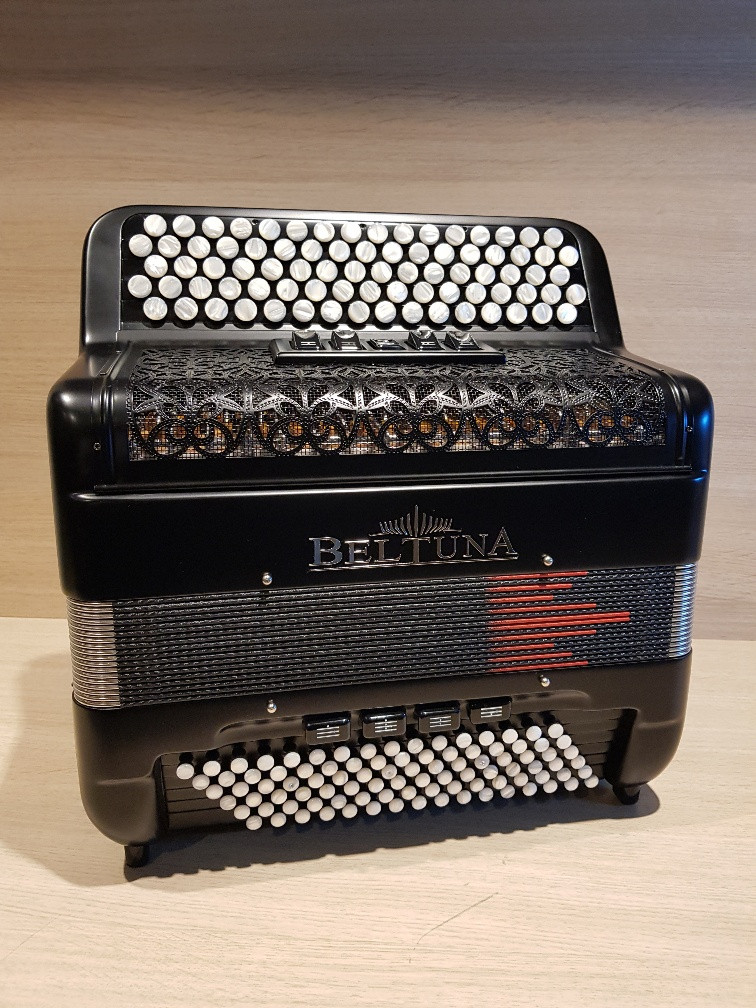 Beltuna Studio 300M Luxe Pro C-Griff accordeon Francese Black Matt Demo