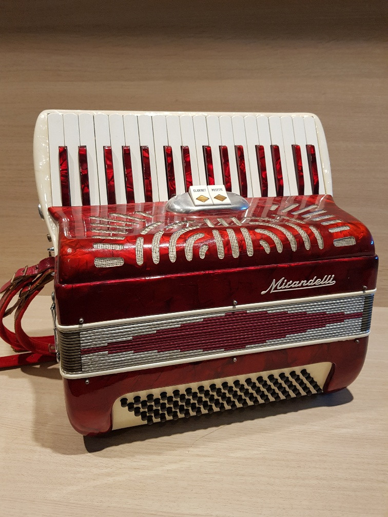 Mirandelli II 80/34 Rosso accordeon occasion
