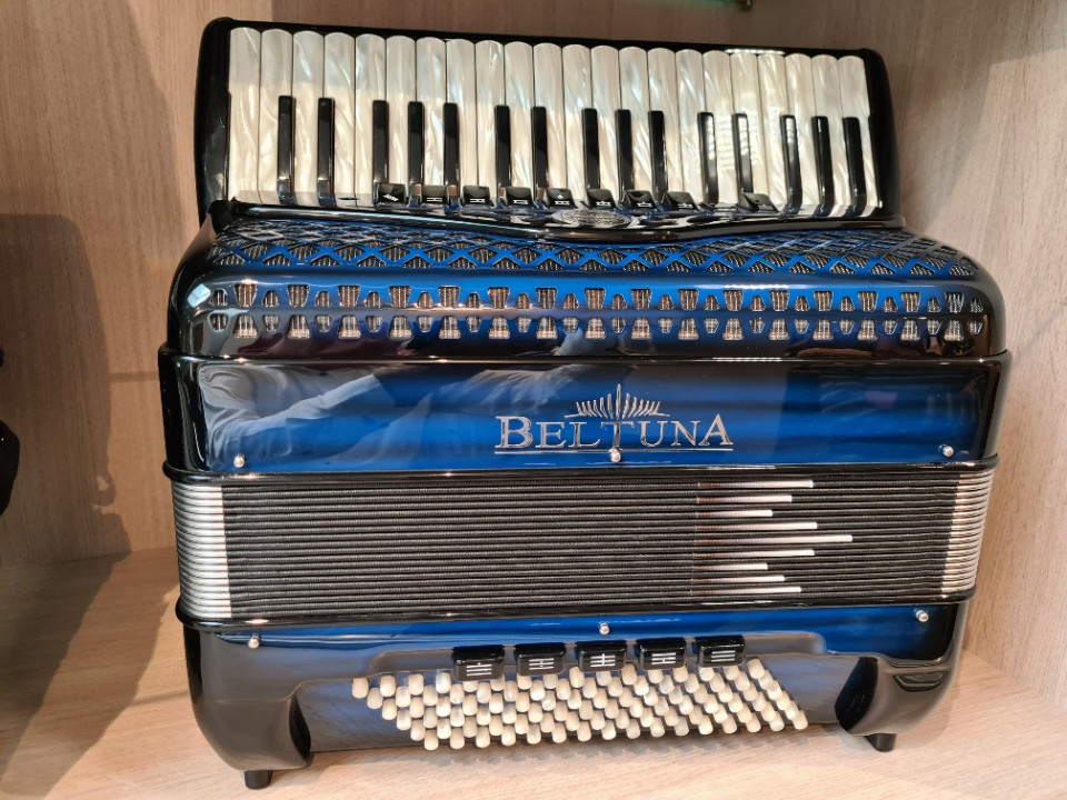 Beltuna Studio IV 96 M compact Luxe Pro Blue