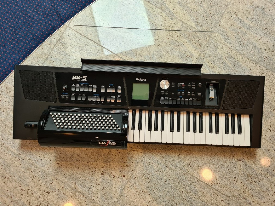 Roland BK-5 Accordeon Keyboard occasion