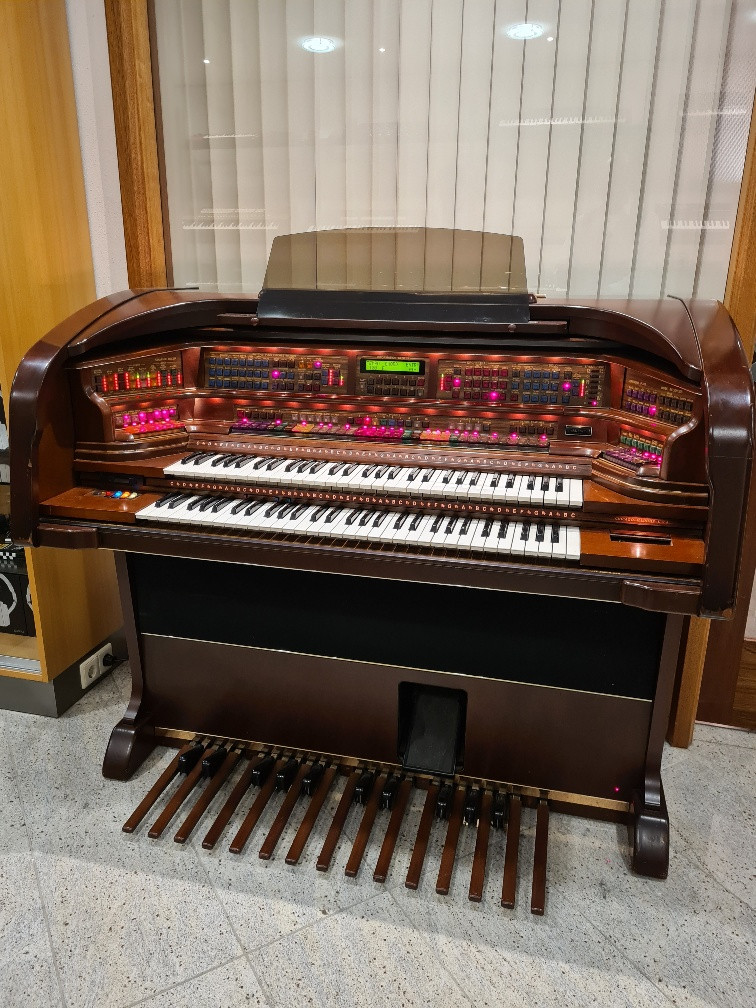 Lowrey Majesty LX510 orgel occasion