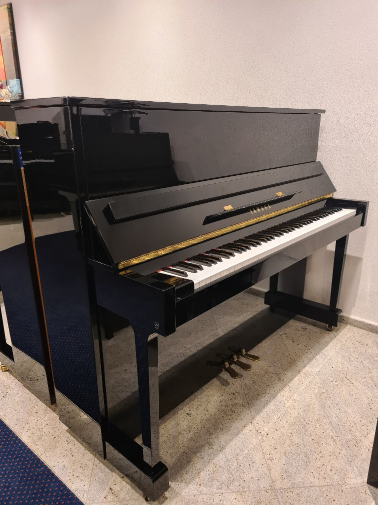 Yamaha E121T  PE piano occasion (1998)