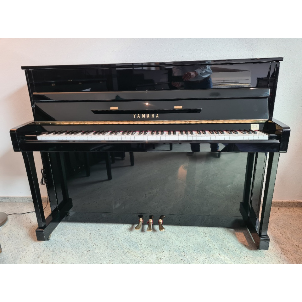 Yamaha C-113T PE occasion piano zwart hoogglans (2003)